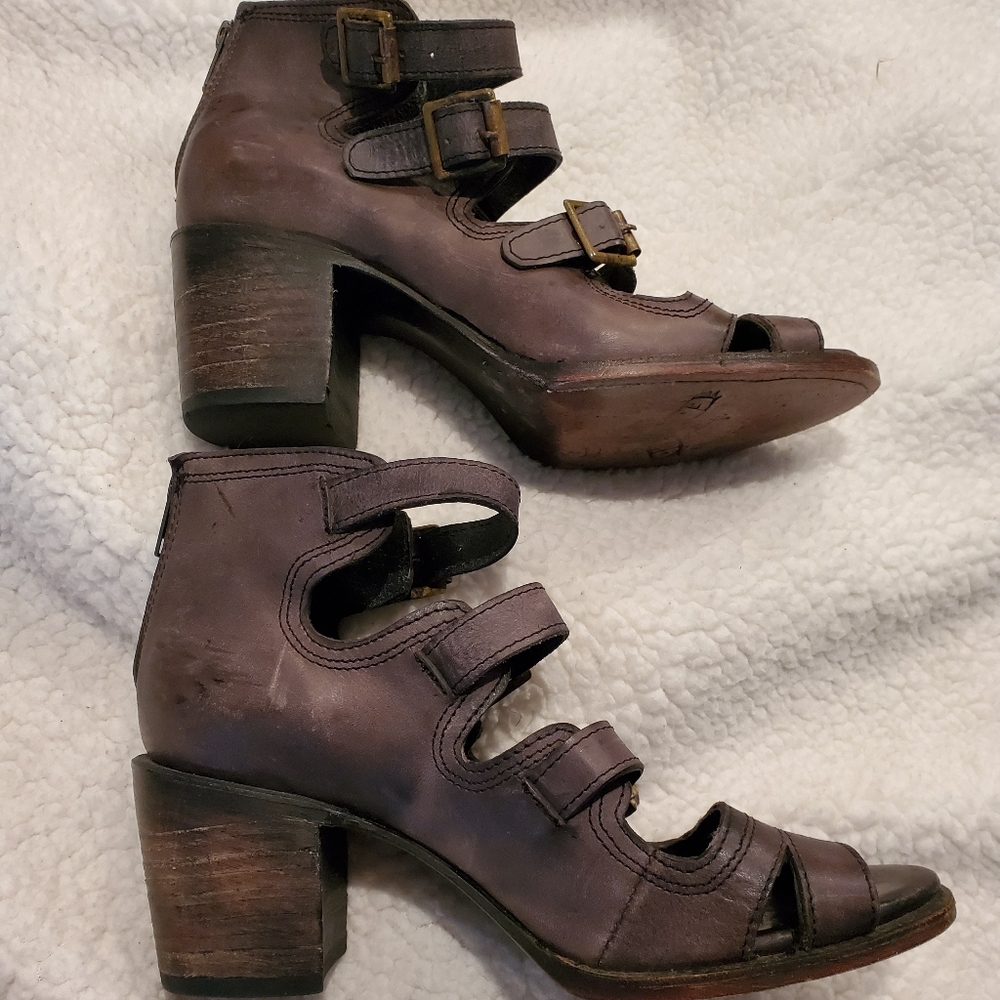 Freebird Sandals